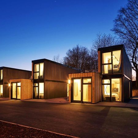 Modern Ausgebauter Ueberseecontainer Als Tiny House Wertheim Buitenkant foto